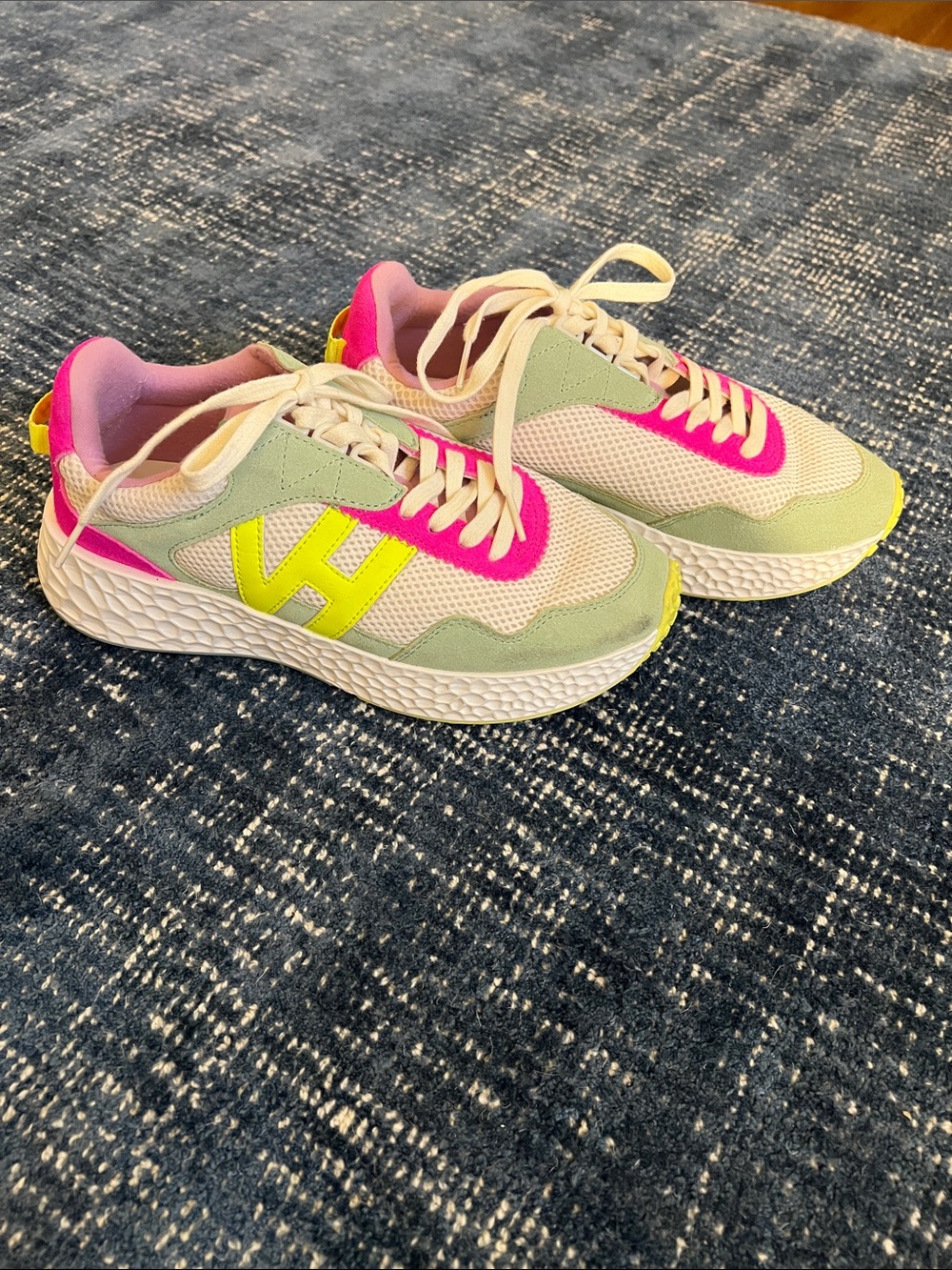 Women's Vintage Havana Neon Accent Mesh Sneakers - Pastel Green & Hot Pink